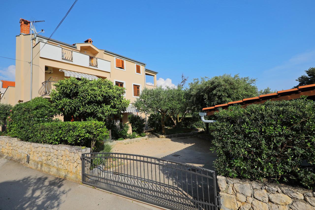Mareta Apartment *